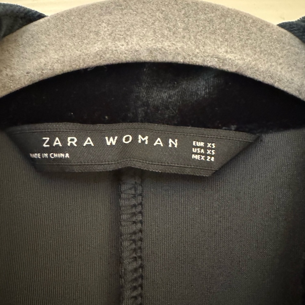 Zara XS velvet dress with tie - Picture 4 of 4